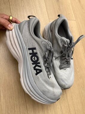 Hoka Bondi 8 men’s size 10. 4E gray running shoes